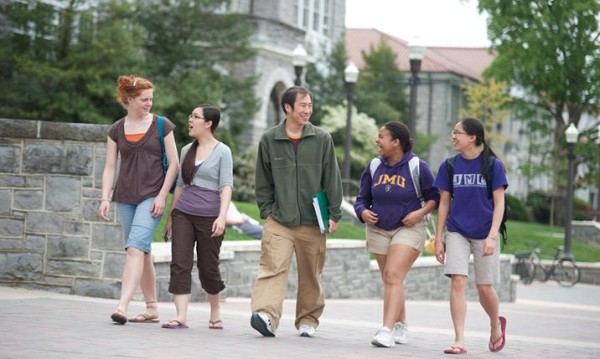 pham-andrew-and-students-716x429